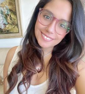 697734316: Chica busca chico en Cádiz