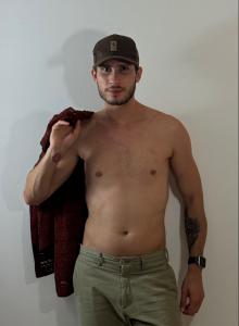 615945076: Chico busca chica en Madrid