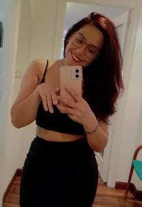 697734316: Chica busca chico en Cádiz