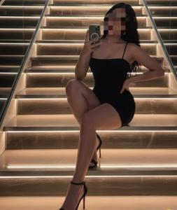 617642755: Chica busca chico en Alicante
