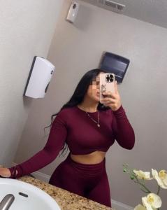 613989085: Chica busca chico en Pontevedra
