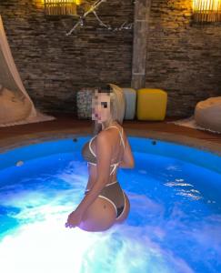 672392603: Chica busca chico en Cáceres