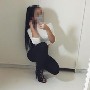 613661055: Chica busca chico en Pontevedra