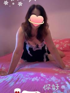 633397743: Chica busca chico en Sevilla