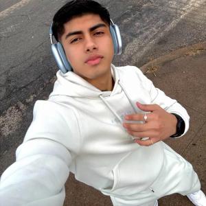 612441578: Chico busca chica en Madrid