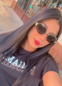 664039705: Chica busca chico en Barcelona