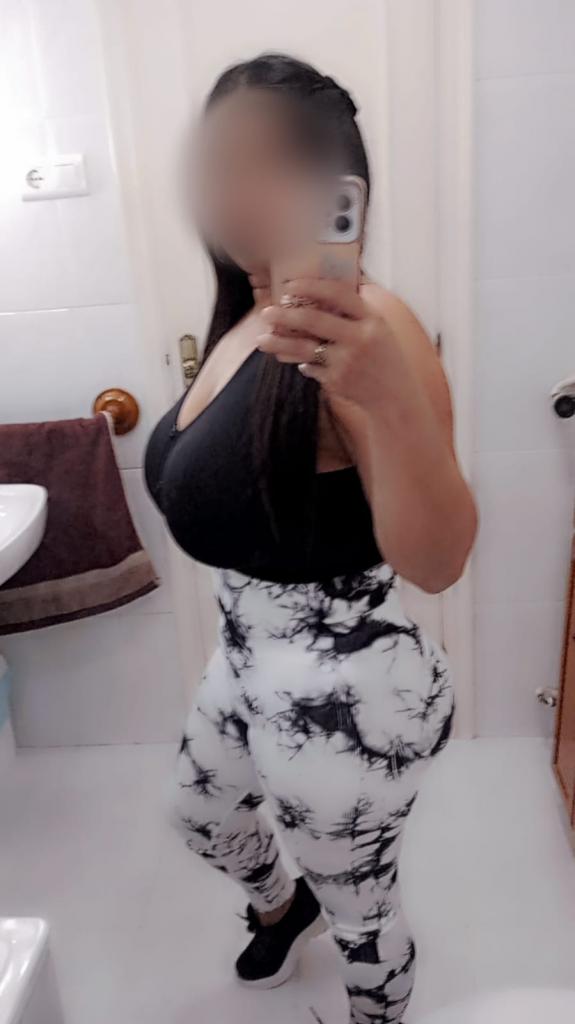 Chica busca chico en Cantabria: Chica busca chico