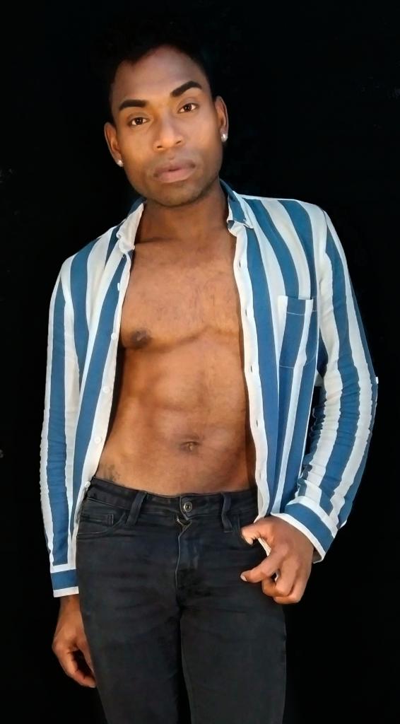 Chico busca chica en Sevilla: 