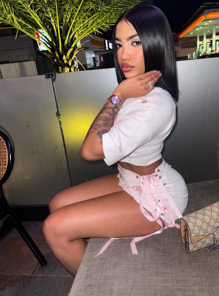 643557573: Chica busca chico en Tenerife