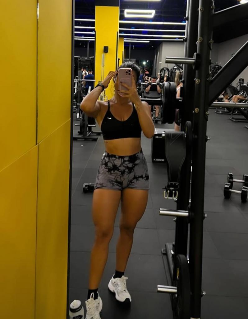 623115315: Chica busca chico en León