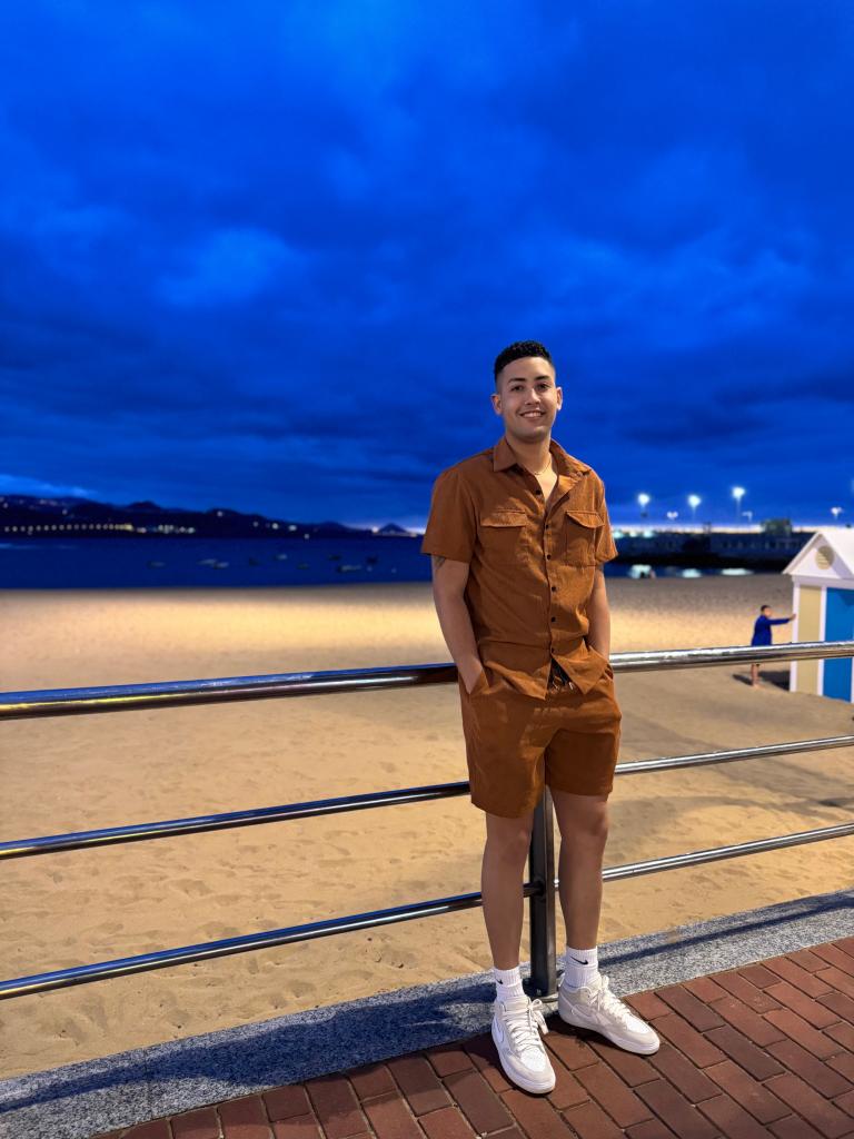 661604125: Chico busca chica en Granada