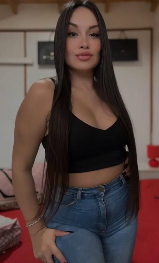 Chica busca chico en Cádiz: 