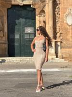 613434096: Chica busca chico en Barcelona