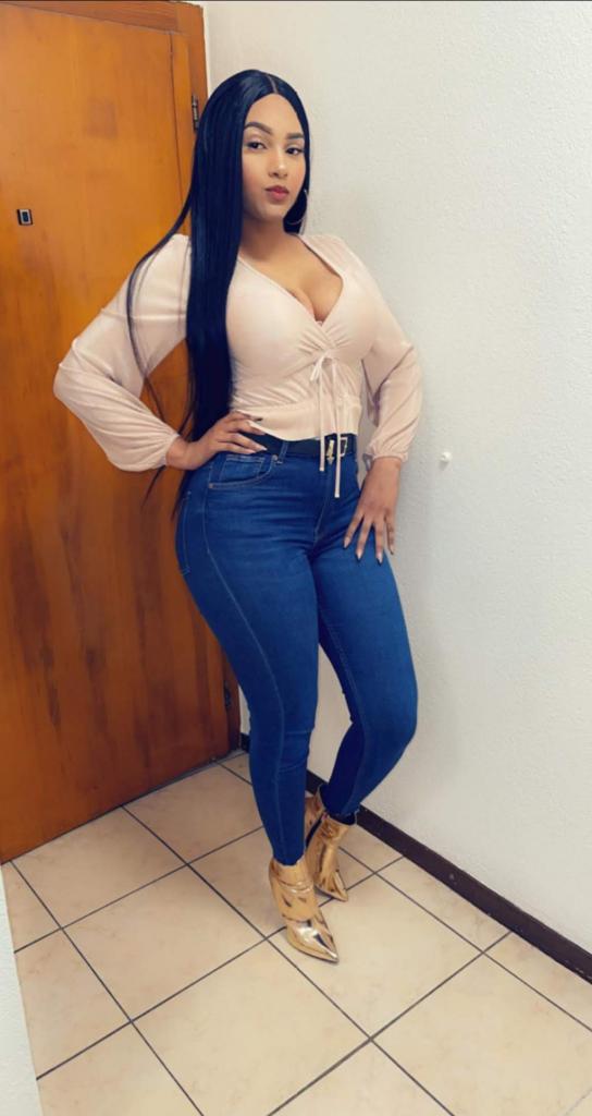 632917142: Chica busca chico en La Coruña