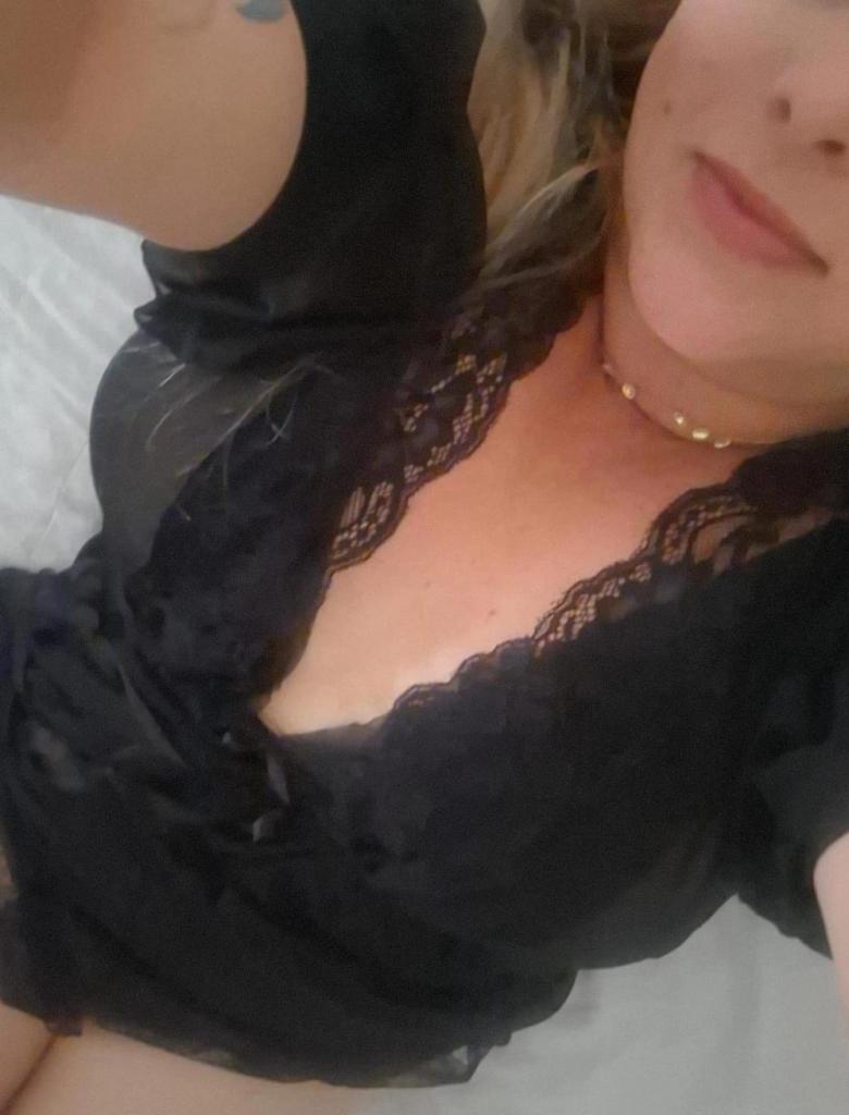 Chica busca chico en Tenerife: 