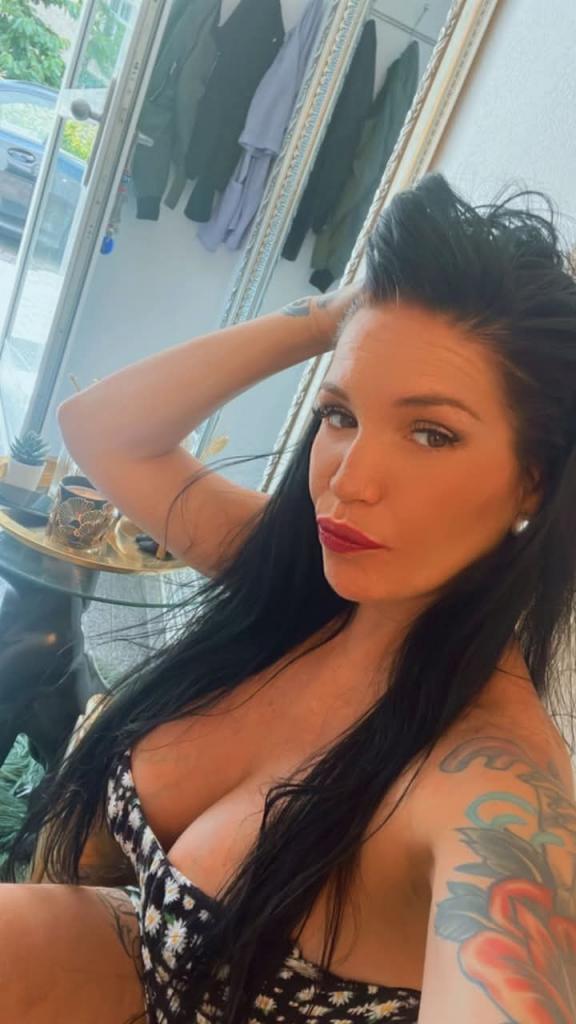 Chica busca chico en Málaga: Chica busca chico
