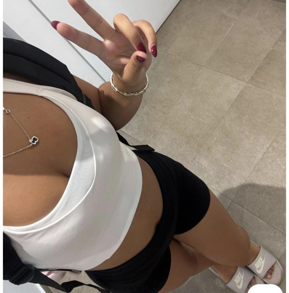 Chica busca chico en Granada: 
