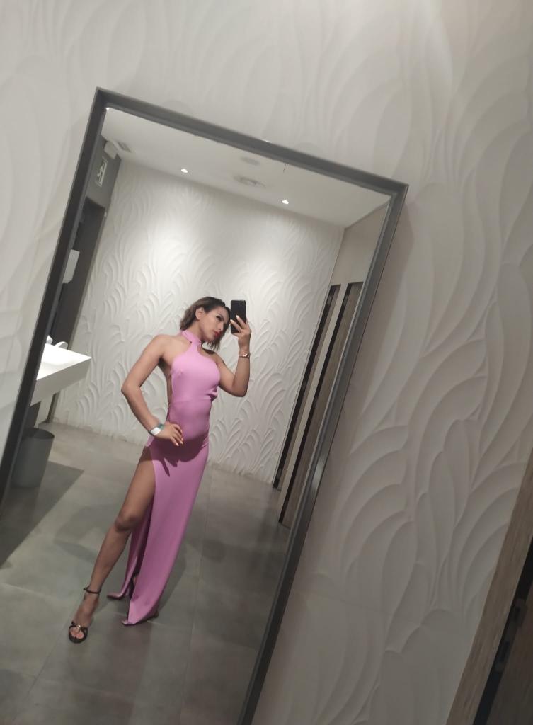 Chica busca chico en Ibiza: Chica busca chico