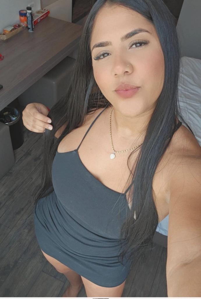 Chica busca chico en Almería: 