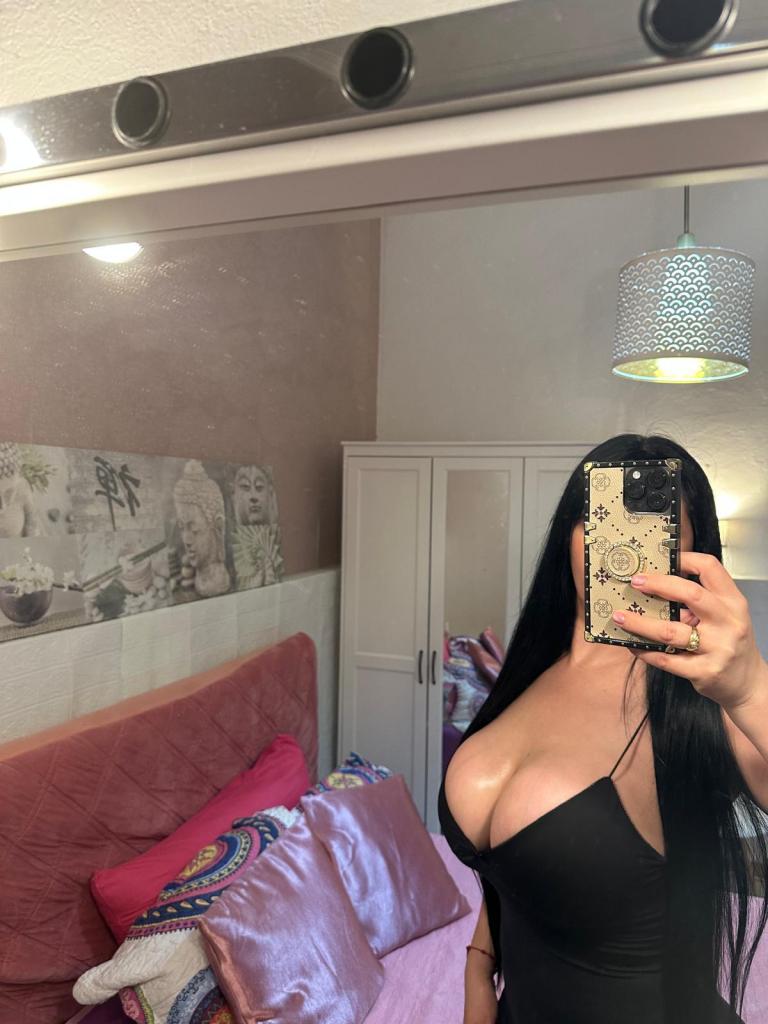 Chica busca chico en Sevilla: 