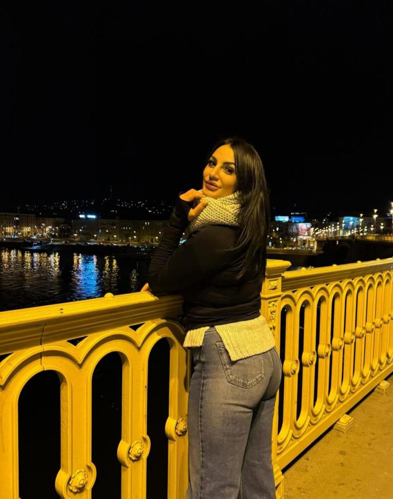 Chica busca chico en Sevilla: 