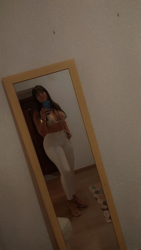 Chica busca chico en Sevilla: 