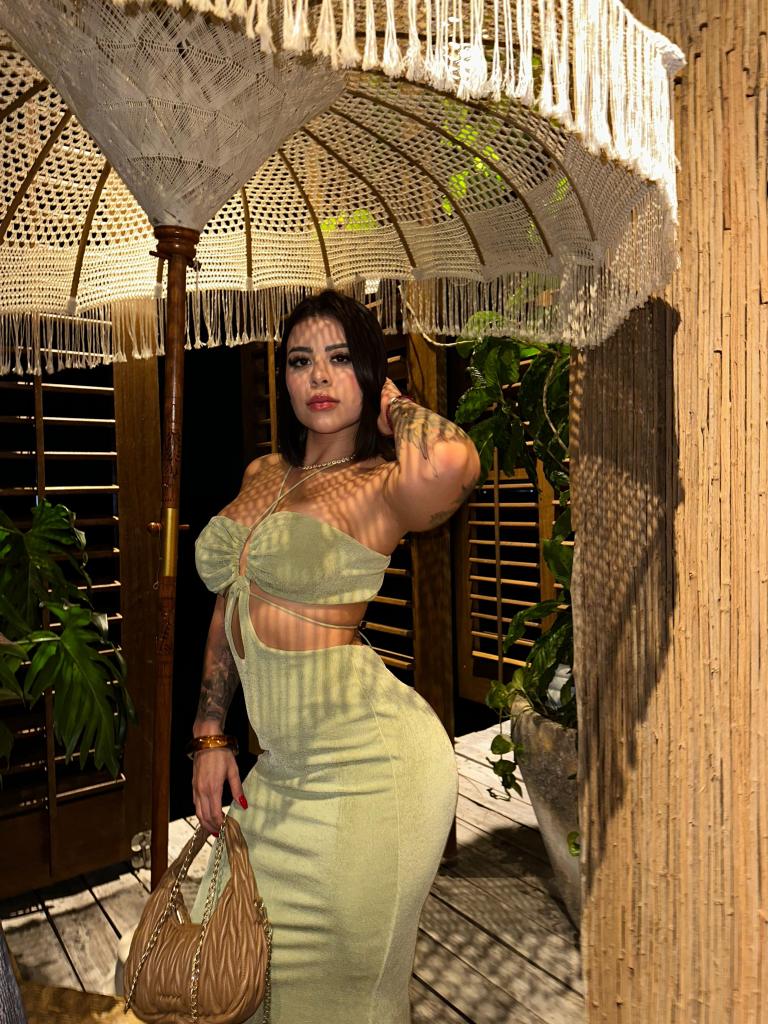 Chica busca chico en Ibiza: 
