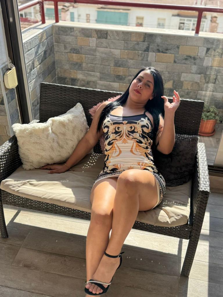 Chica busca chico en Almería: 