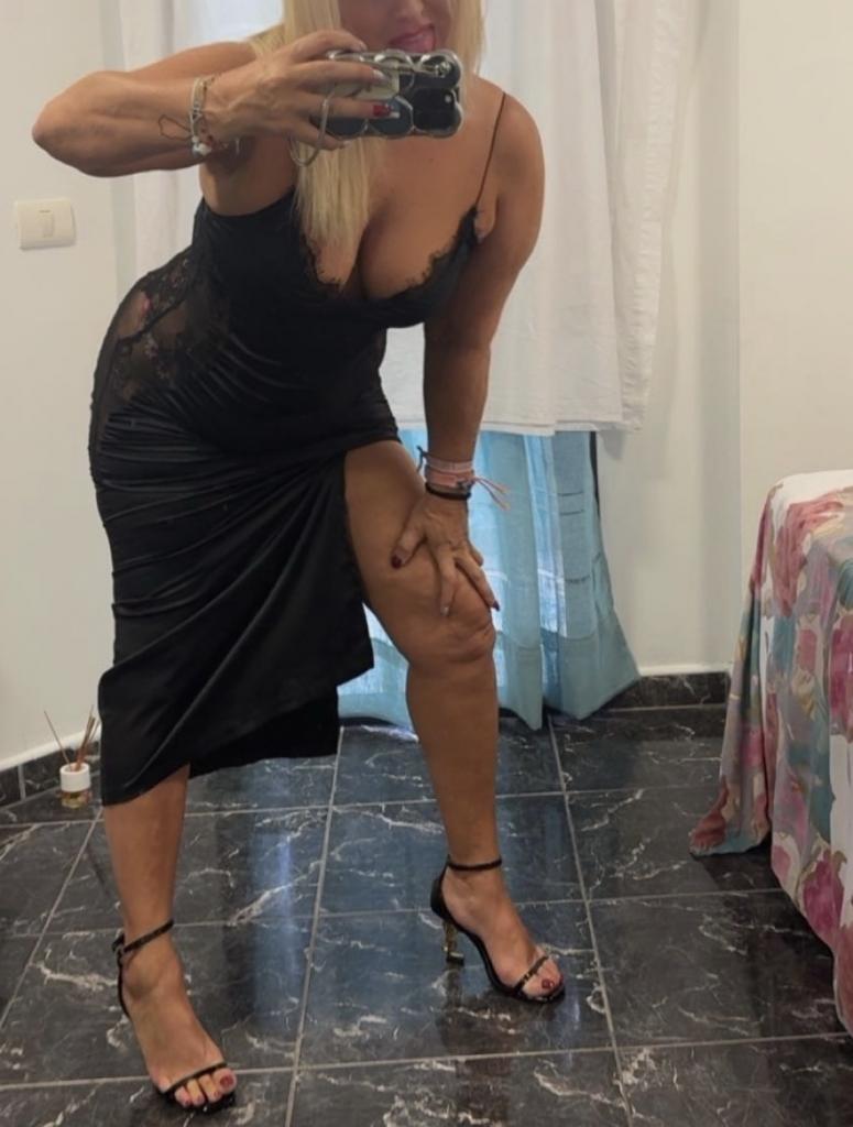 Chica busca chico en Tenerife: 