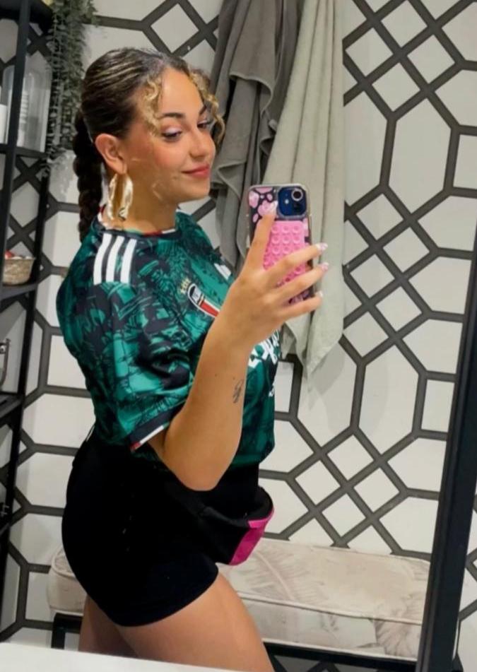 Chica busca chico en Granada: 