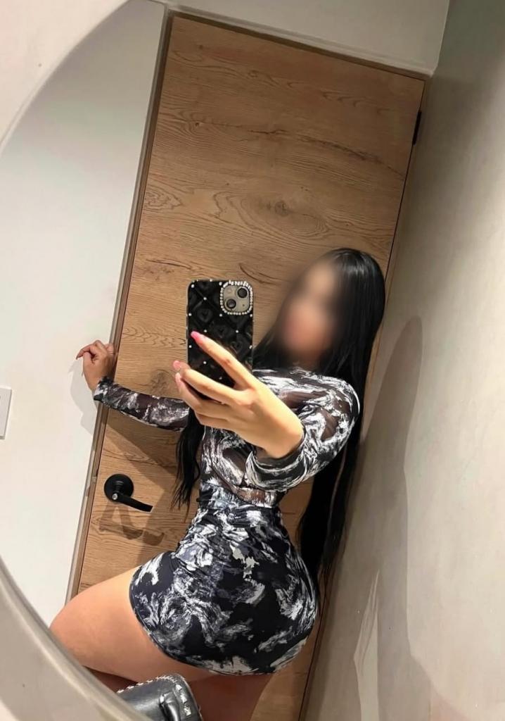Chica busca chico en Sevilla: 