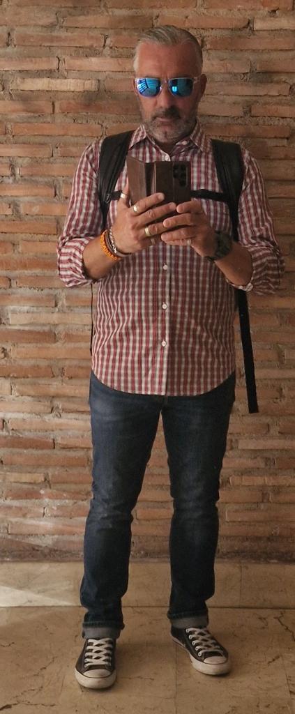 Chico busca chica en Las Palmas: 