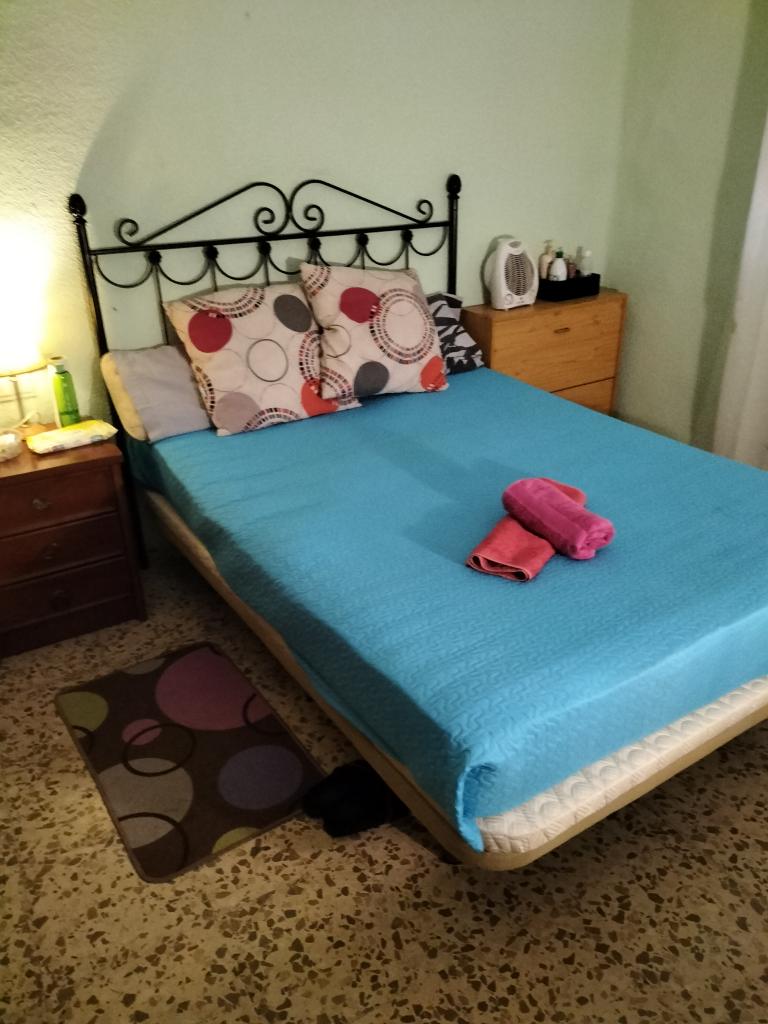 Chica busca chico en Granada: 
