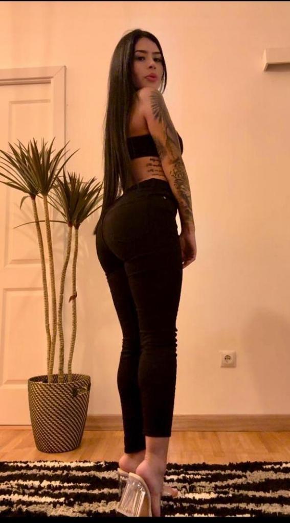 Chica busca chico en Lérida: 