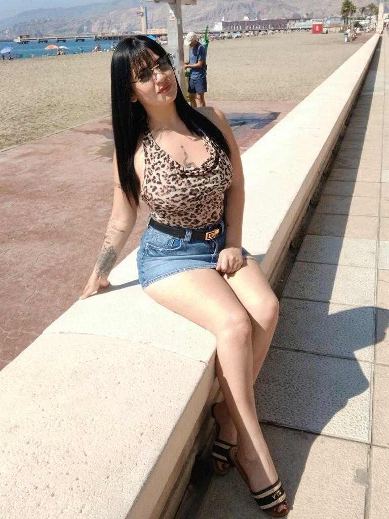 Chica busca chico en Almería: 