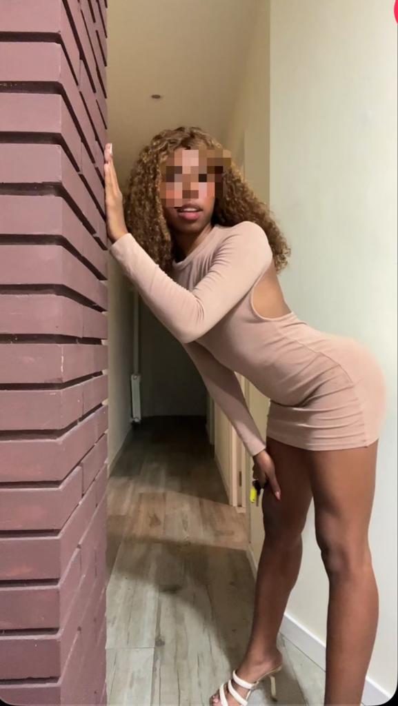 Chica busca chico en Lérida: 