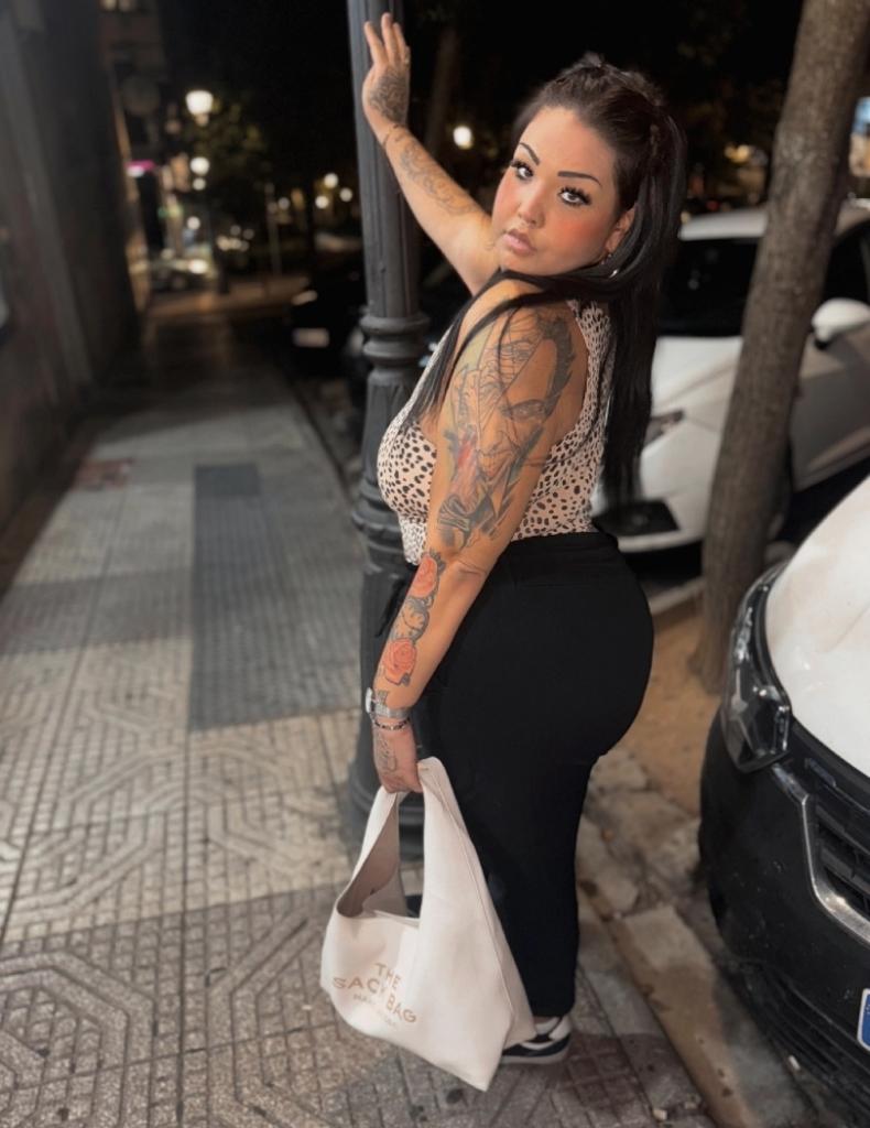Chica busca chico en Huelva: 