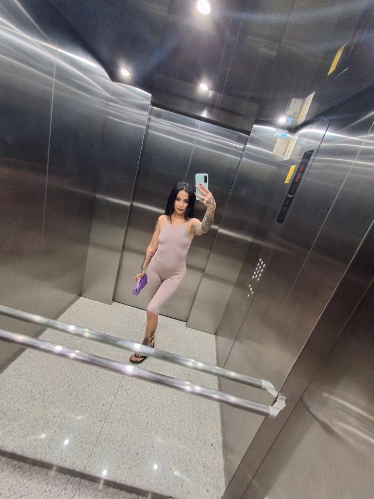 Chica busca chico en Almería: 