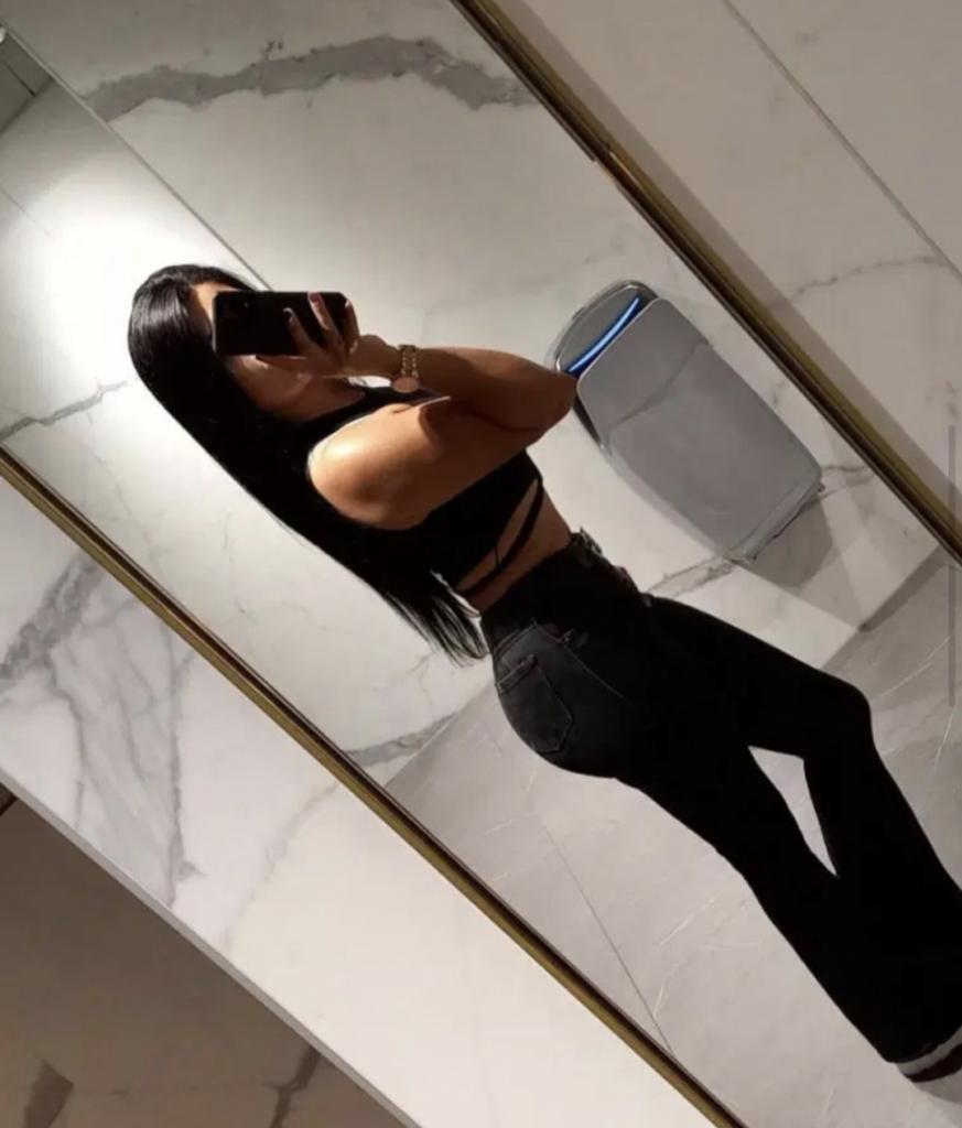 667203284: Chica busca chico en Cádiz