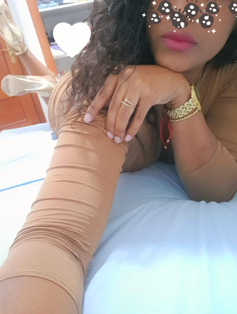 Chica busca chico en Almería: 