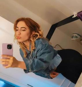 613413284: Chica busca chico en Valencia