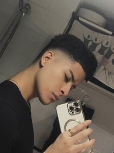 699857616: Chico busca chica en Madrid