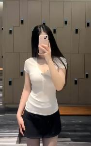 667559399: Chica busca chico en Barcelona