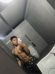 699857616: Chico busca chica en Madrid