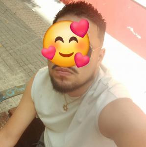 613699959: Chico busca chica en Valencia