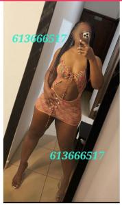 613666517: Chica busca chico en Barcelona