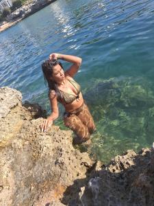 643048478: Chica busca chico en Menorca