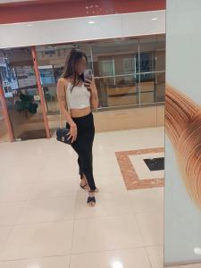 605487093: Chica busca chico en Granada