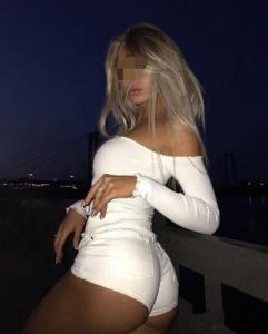 600694436: Chica busca chico en Barcelona