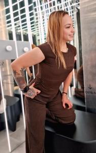 604274332: Chica busca chico en Sevilla